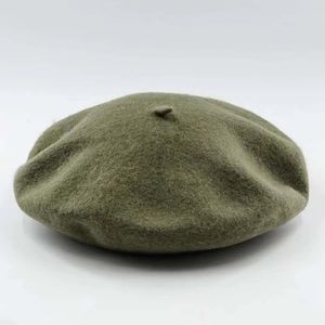 VINTAGE WOOL BERETS GREEN